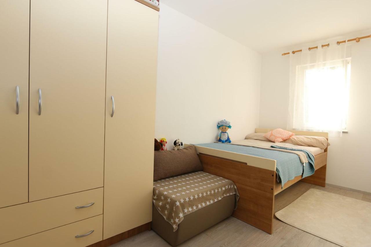 Apartment Samsa Mirica Čižići Exterior foto