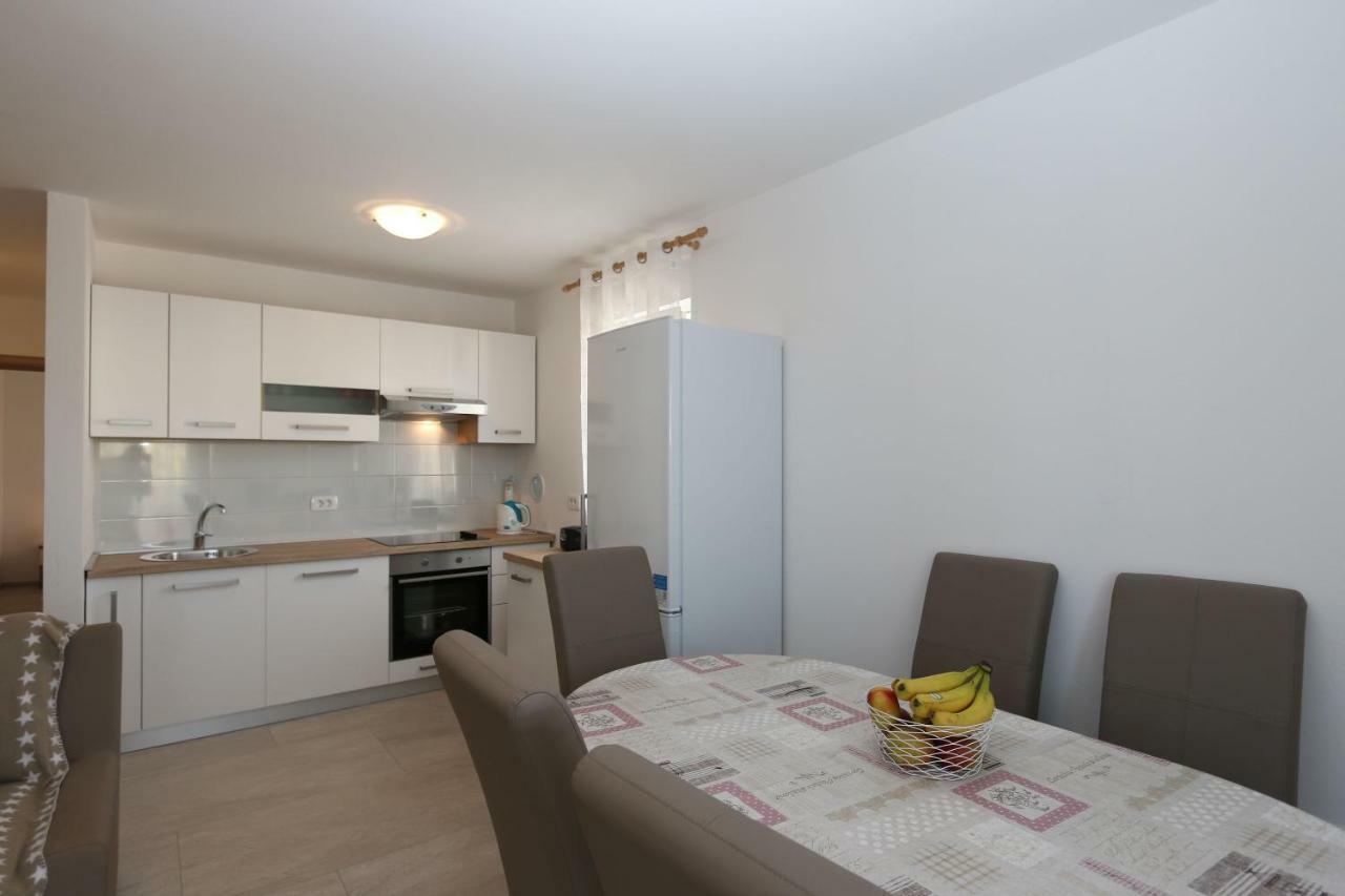 Apartment Samsa Mirica Čižići Exterior foto